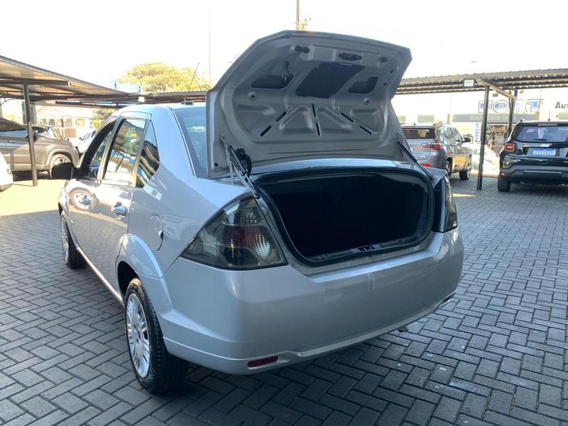 Ford Fiesta Sedan 1.6 Flex - foto 10