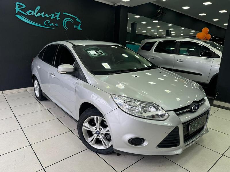 FORD FOCUS SEDAN 2.0 SE PLUS 16V FLEX 4P POWERSHIFT