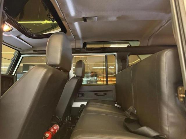 LAND ROVER DEFENDER 110 STANDARD — foto 14