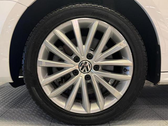 VOLKSWAGEN JETTA 2.0T — foto 10