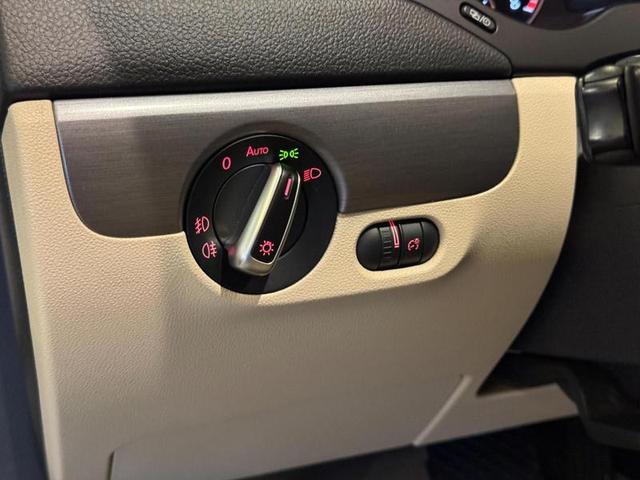 VOLKSWAGEN JETTA 2.0T — foto 20