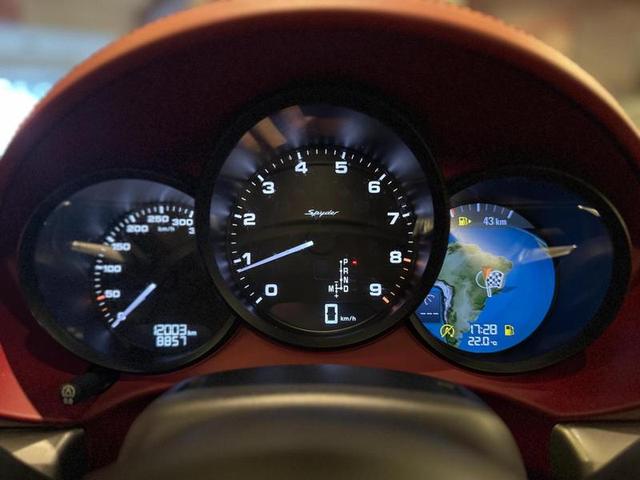 PORSCHE BOXSTER SPYDER — foto 18