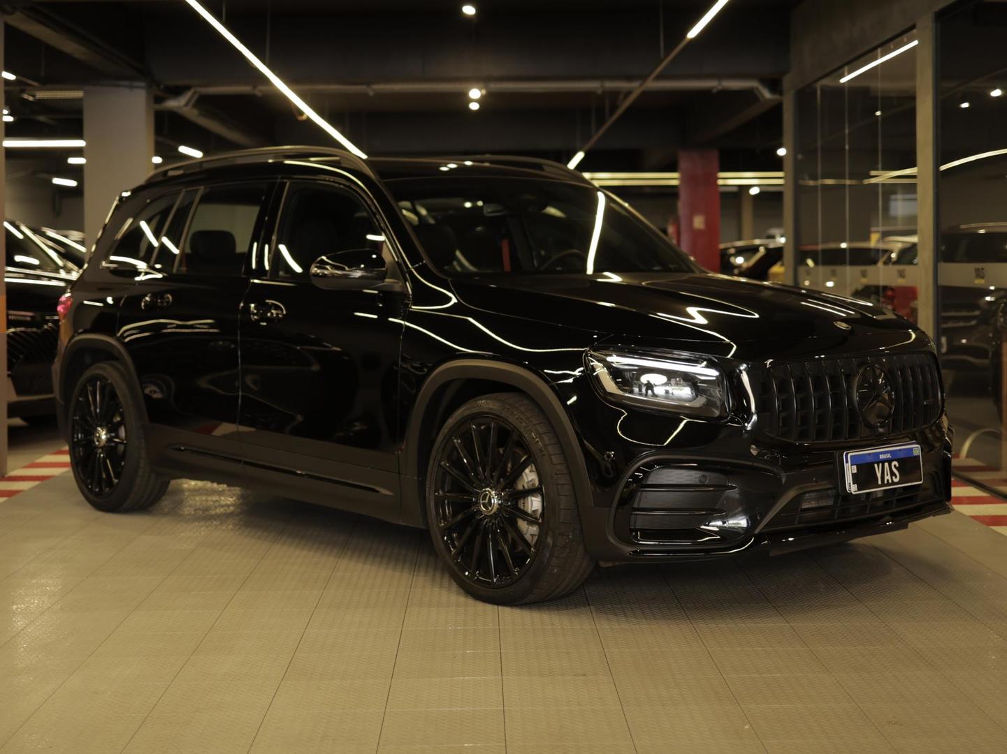 MERCEDES-BENZ AMG GLB35 4M