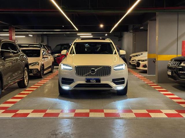 VOLVO XC90 D5 INSCRIPT — foto 2