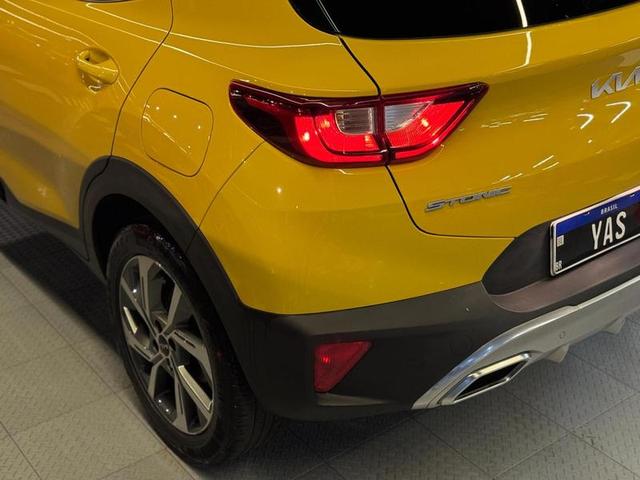 KIA STONIC MHEV SX — foto 9