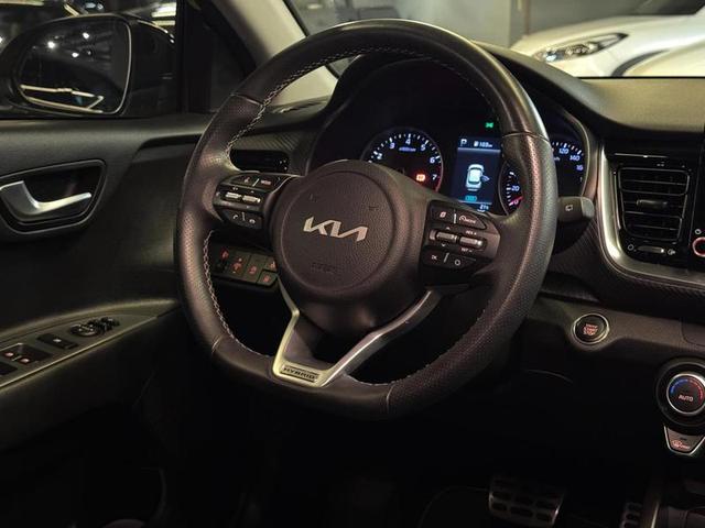 KIA STONIC MHEV SX — foto 15