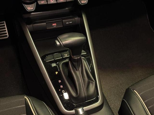 KIA STONIC MHEV SX — foto 17