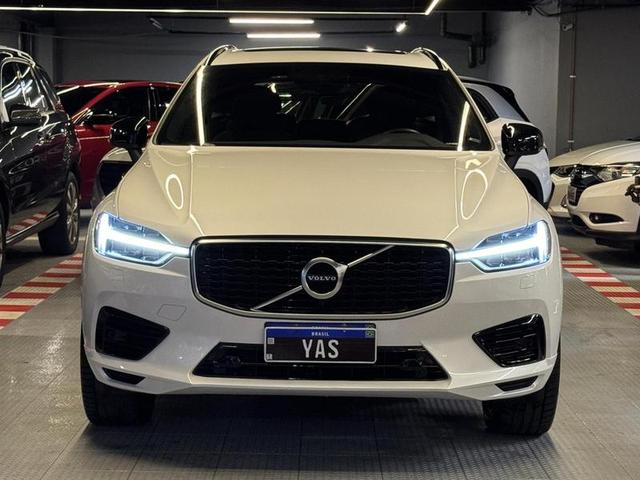 VOLVO XC60 T8 R-DESIGN — foto 2