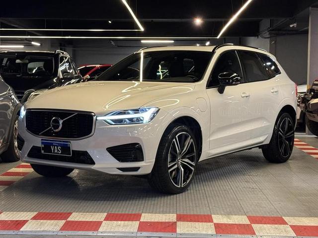 VOLVO XC60 T8 R-DESIGN — foto 3
