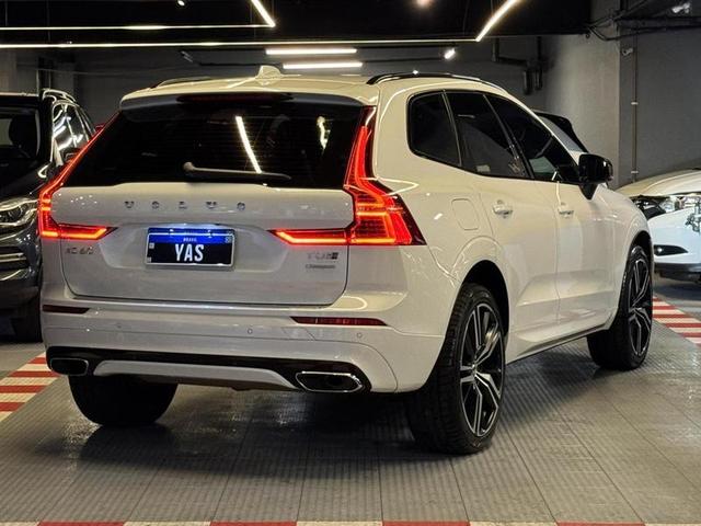 VOLVO XC60 T8 R-DESIGN — foto 6