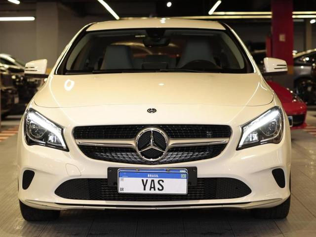 MERCEDES-BENZ CLA180 — foto 2