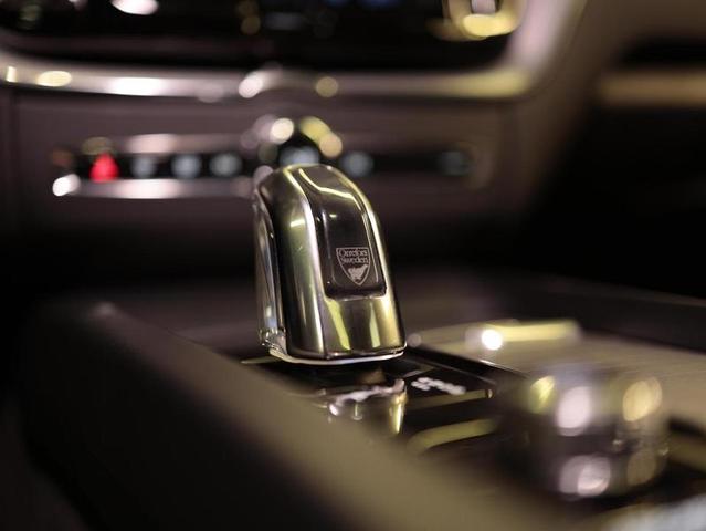 VOLVO XC60 T8 R-DESIGN — foto 15