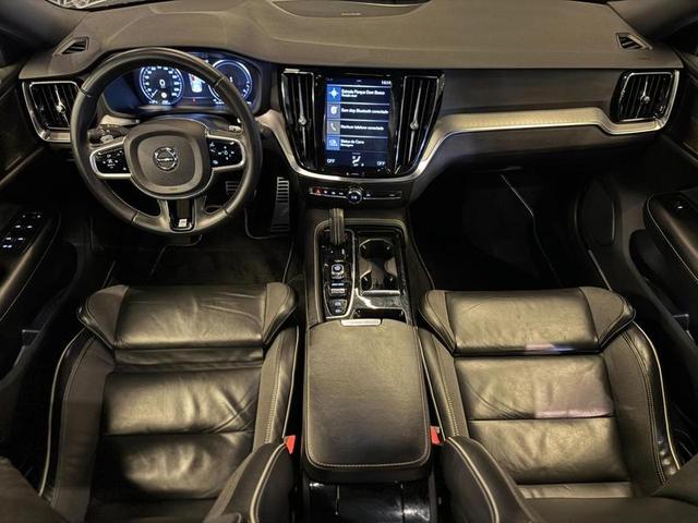 VOLVO S60 T8 R-DESIGN — foto 11