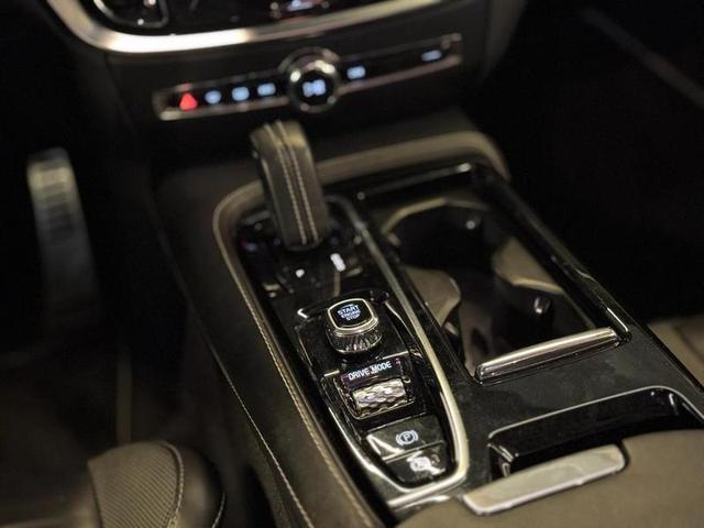 VOLVO S60 T8 R-DESIGN — foto 16