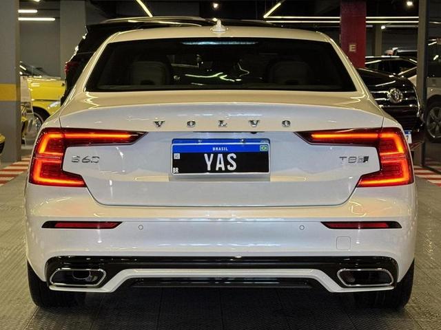 VOLVO S60 T8 R-DESIGN — foto 5