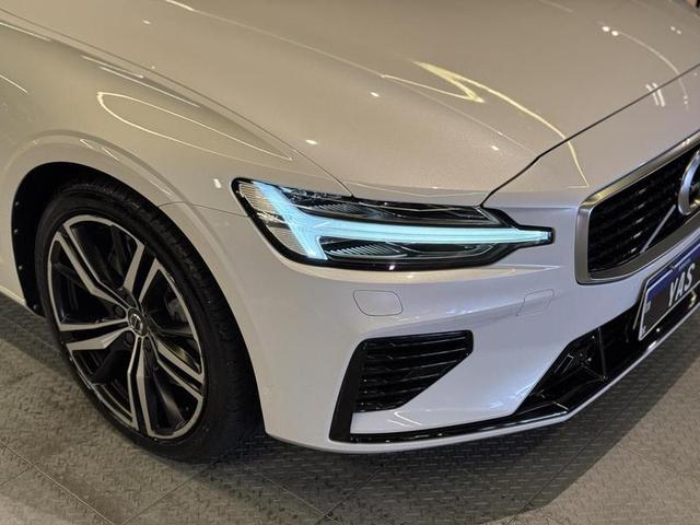 VOLVO S60 T8 R-DESIGN — foto 7