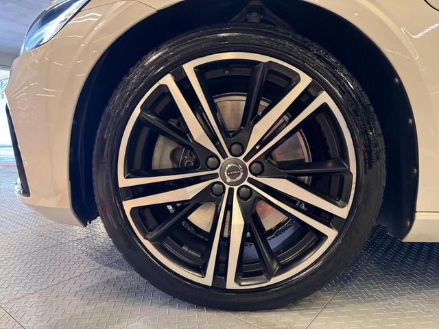 VOLVO S60 T8 R-DESIGN — foto 10