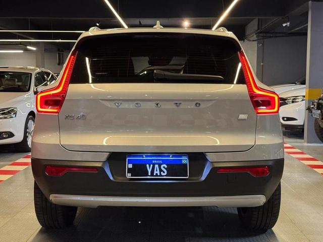 VOLVO XC40 T5H MOMENTU — foto 5