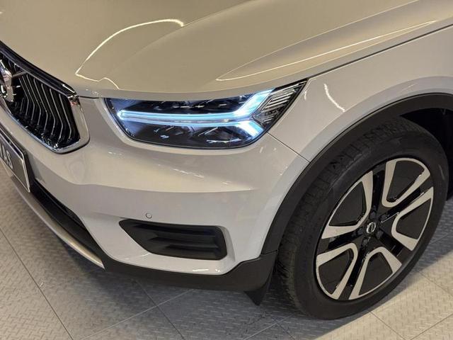 VOLVO XC40 T5H MOMENTU — foto 7