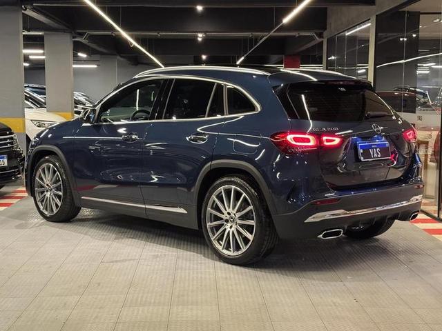 MERCEDES-BENZ GLA200 AMG LINE — foto 4