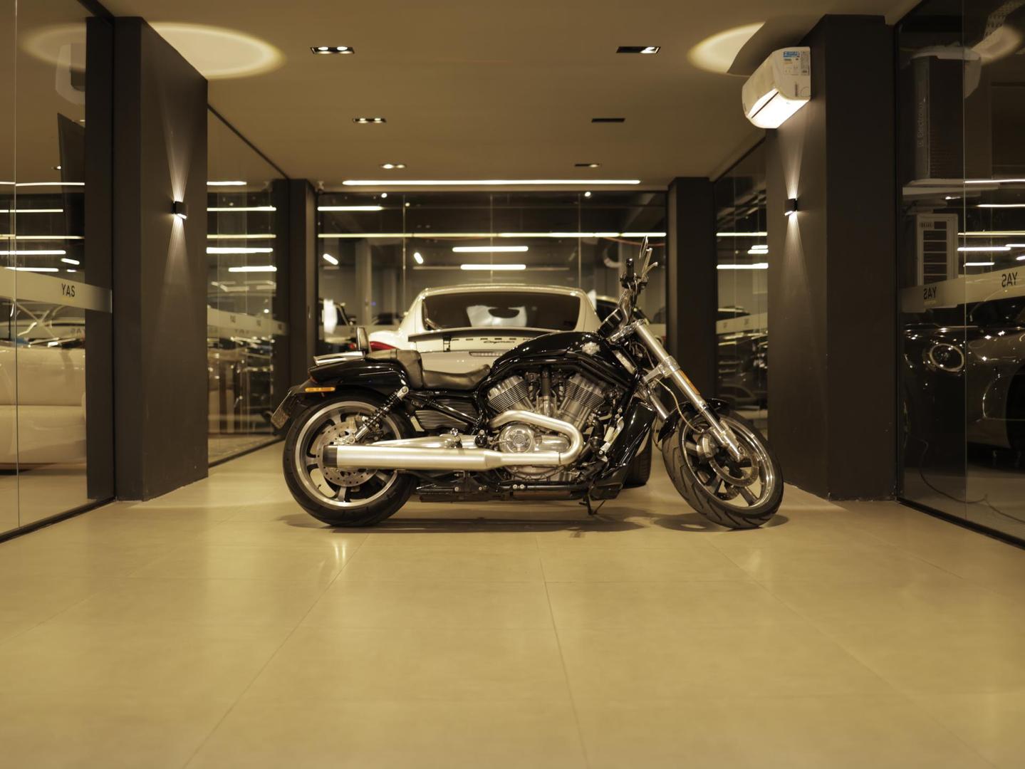 HARLEY-DAVIDSON VRSCF
