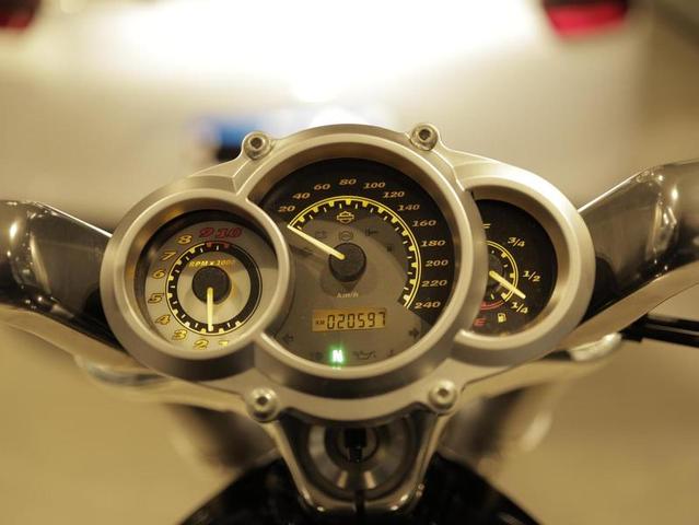 HARLEY-DAVIDSON VRSCF — foto 15