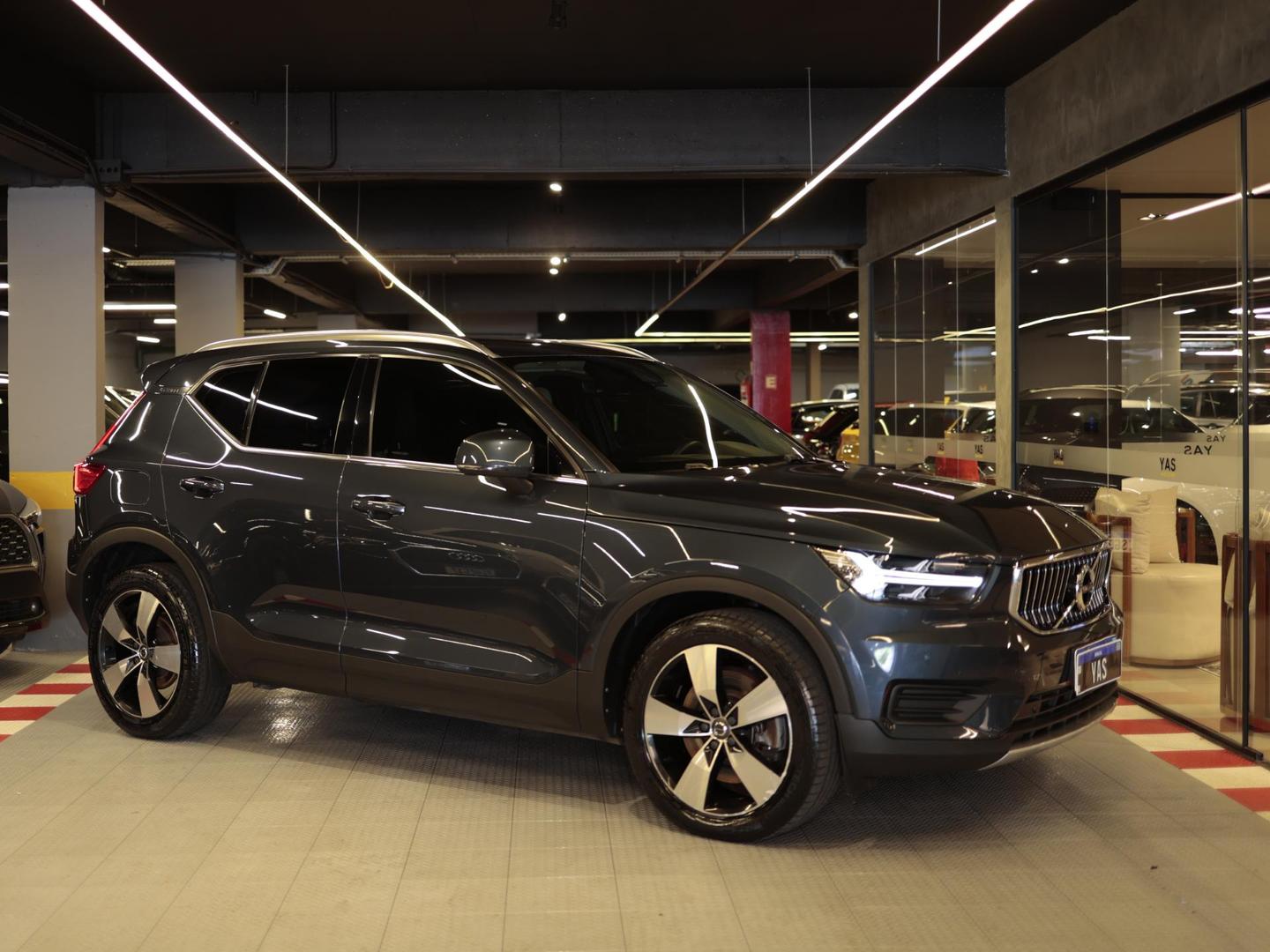 VOLVO XC40 INSC EXPRES