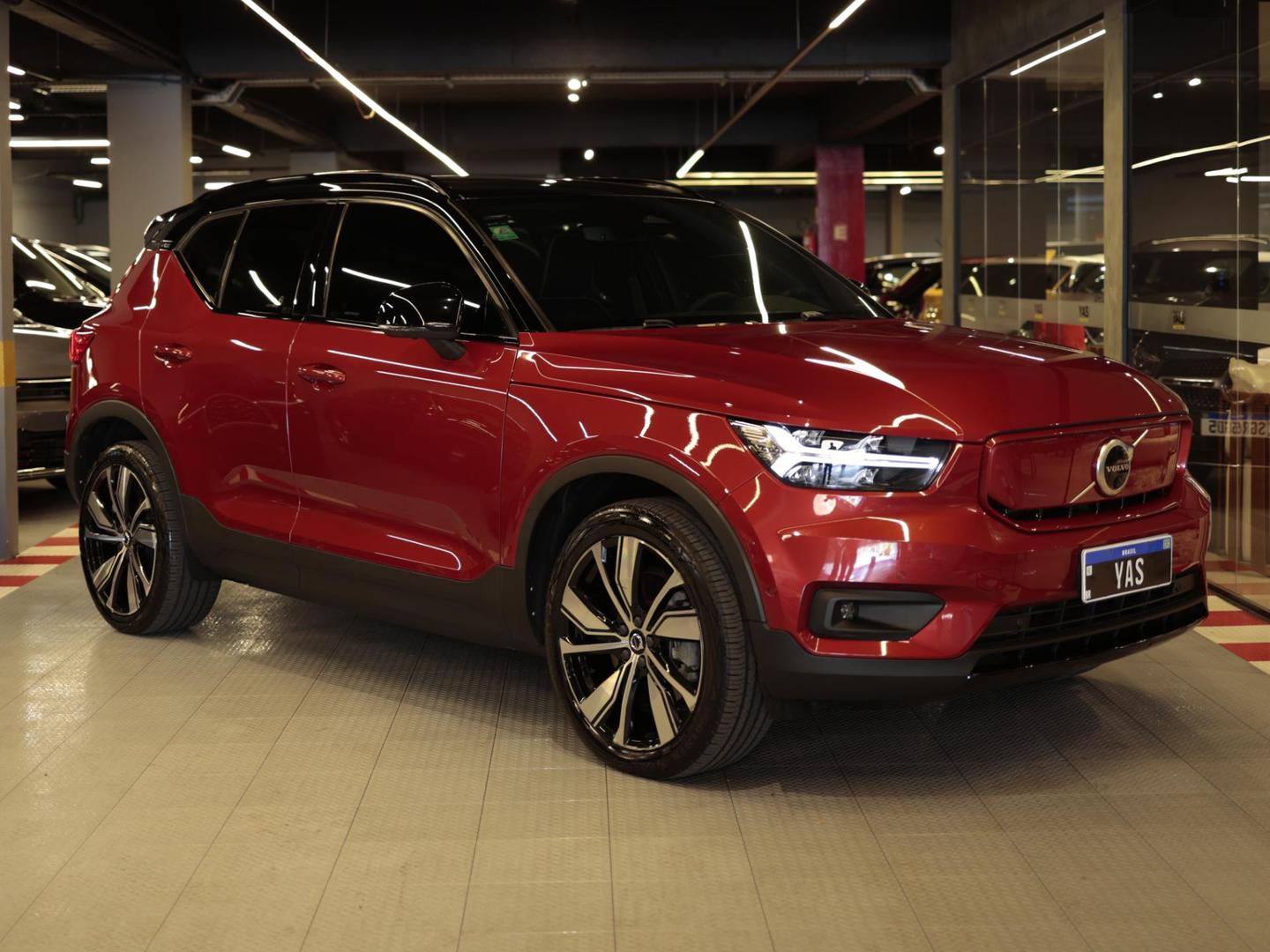 VOLVO XC40 RECHARGE PE