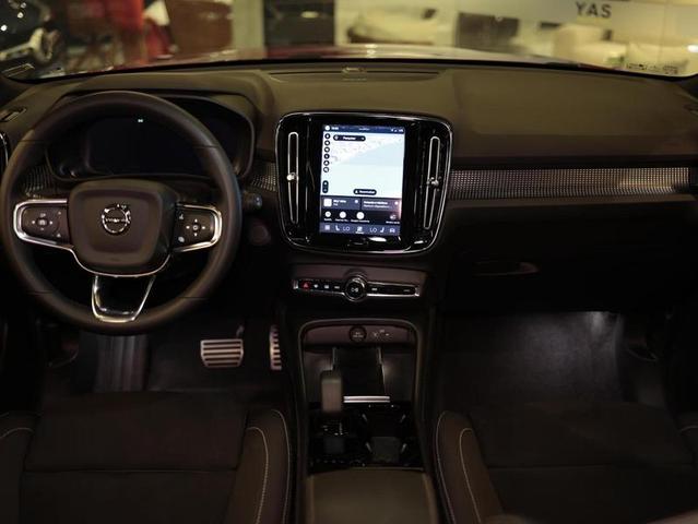 VOLVO XC40 RECHARGE PE — foto 12