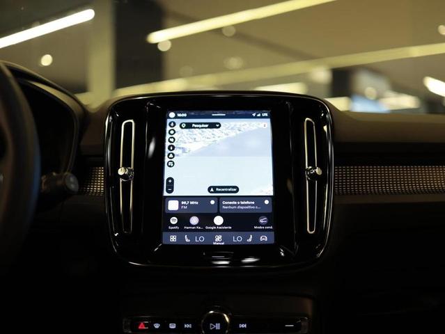 VOLVO XC40 RECHARGE PE — foto 14