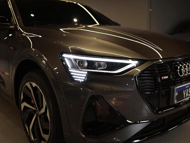 AUDI E TRON SPB — foto 7
