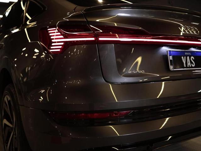 AUDI E TRON SPB — foto 8