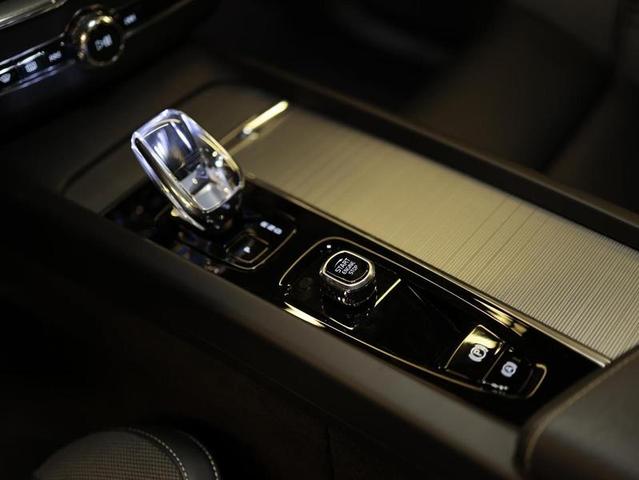 VOLVO XC60 T8 ULT DARK — foto 16