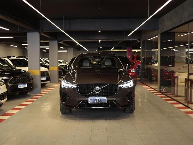 VOLVO XC60 T8 ULT DARK — foto 2
