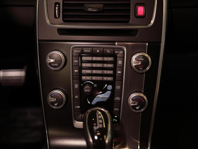VOLVO V60 2.0 T6 R-DES — foto 17