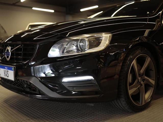 VOLVO V60 2.0 T6 R-DES — foto 7