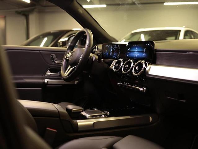 MERCEDES-BENZ GLB200 ADVANCE — foto 12