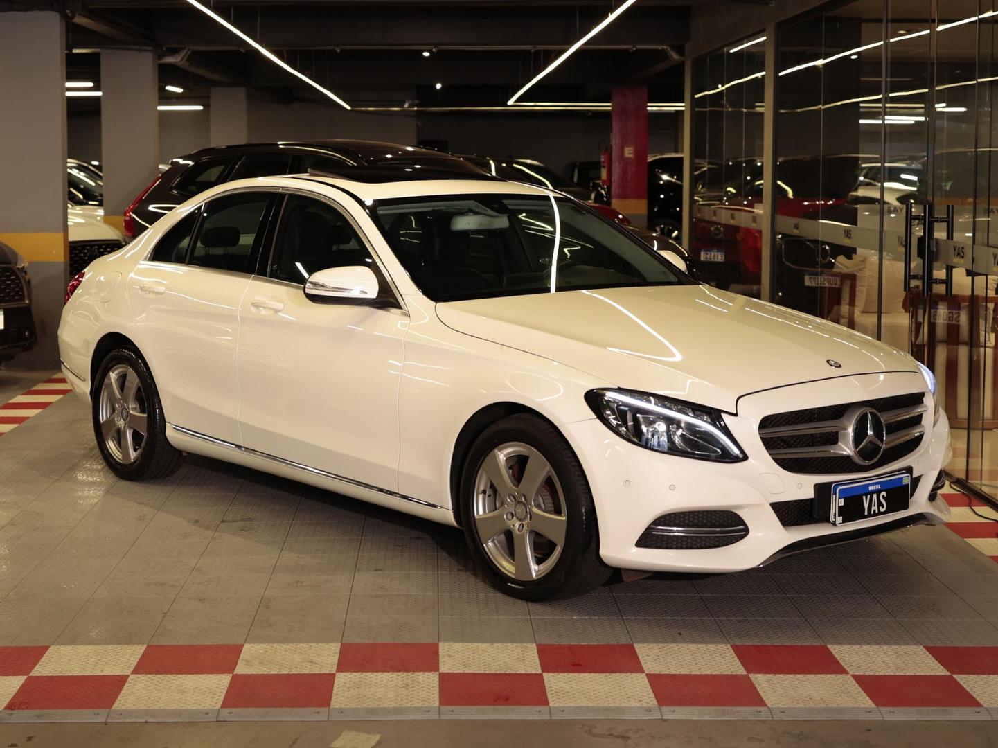 MERCEDES-BENZ C200