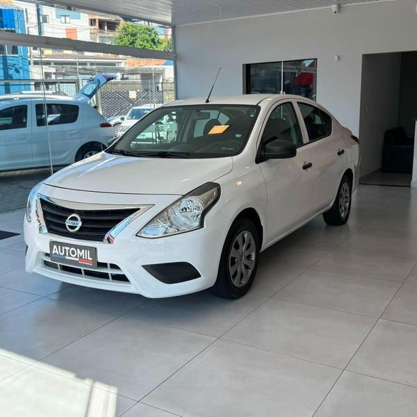 Nissan Versa 2021 à venda