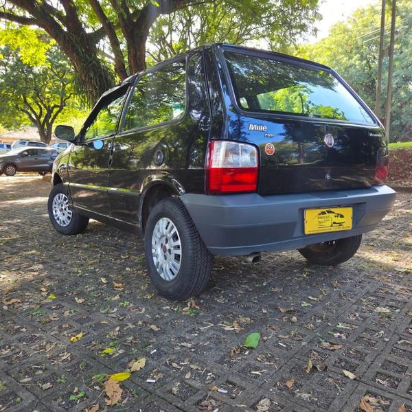 Fiat Uno Mille Fire Economy 1.0 8V Flex 2P - foto 2