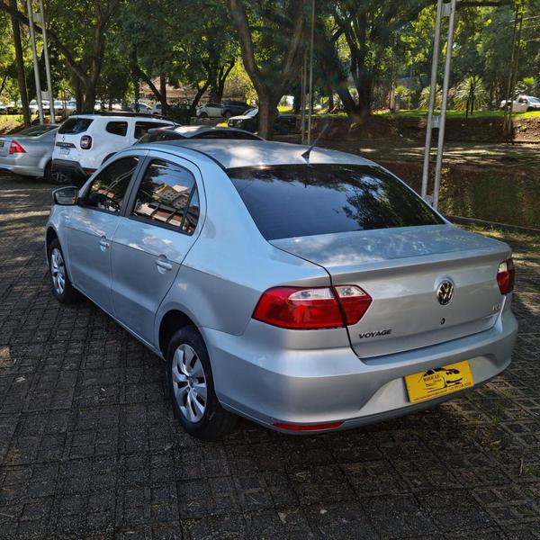 Volkswagen Voyage 1.6 MSI Flex 8V 4P - foto 3