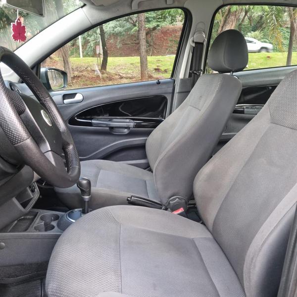 Volkswagen Voyage 1.6 - foto 9