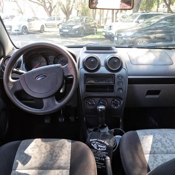 Ford Fiesta Sedan 1.6 8V Flex 4P - foto 7