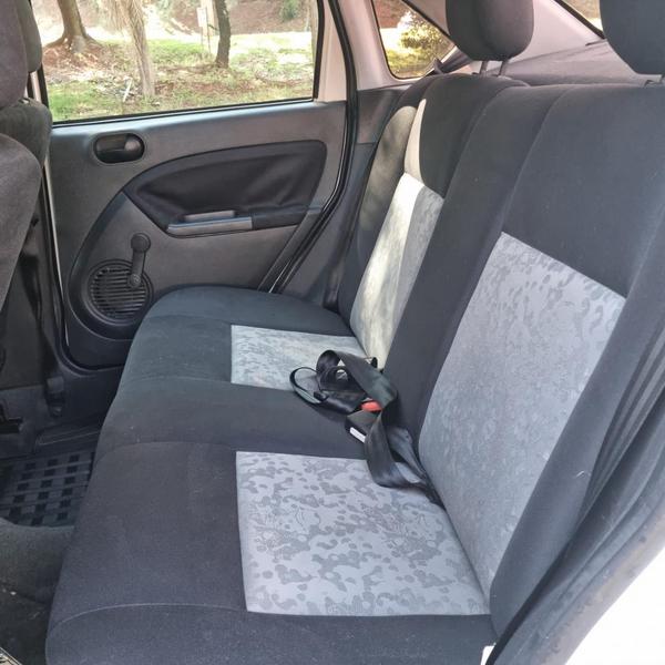 Ford Fiesta Sedan 1.6 8V Flex 4P - foto 6