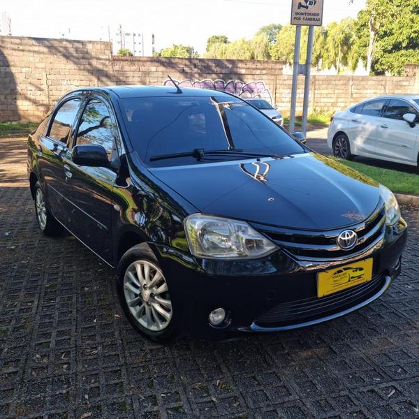 Toyota Etios Sd Xls - foto 3
