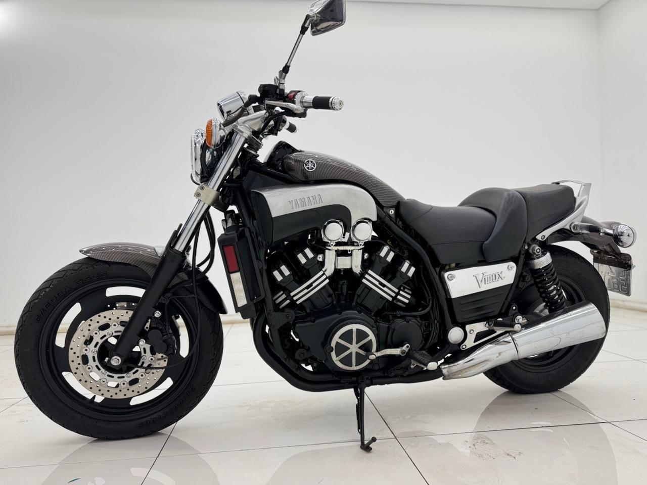 YAMAHA VMAX 1200