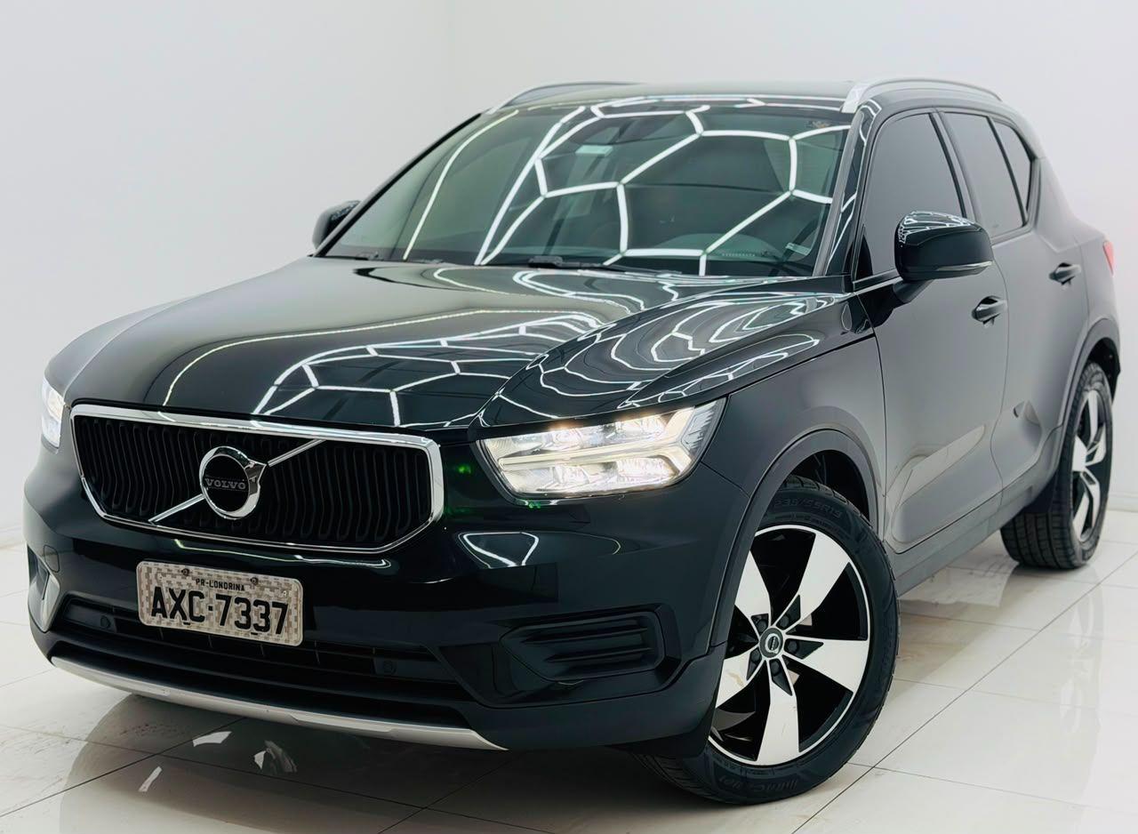 VOLVO XC40 T5 MOMENTUM