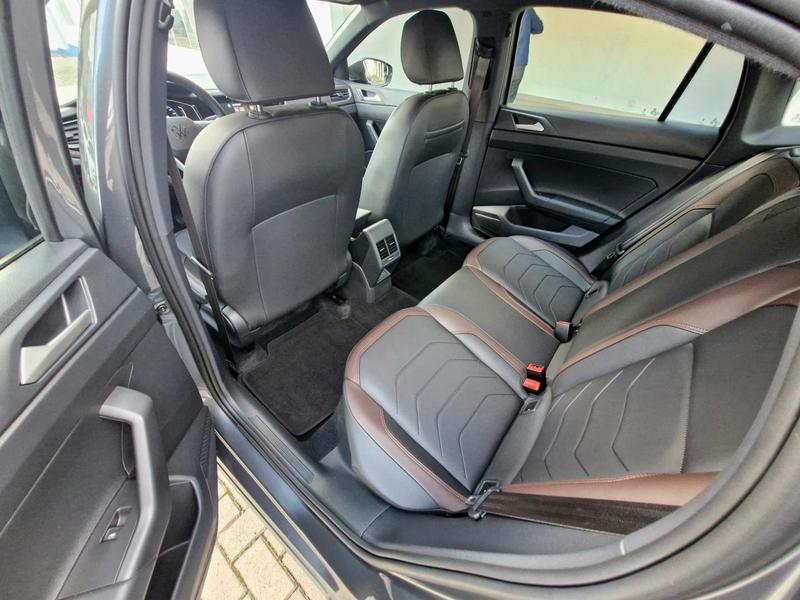 Volkswagen Virtus Highline 200 TSI 1.0 Flex 12V Automático - foto 17