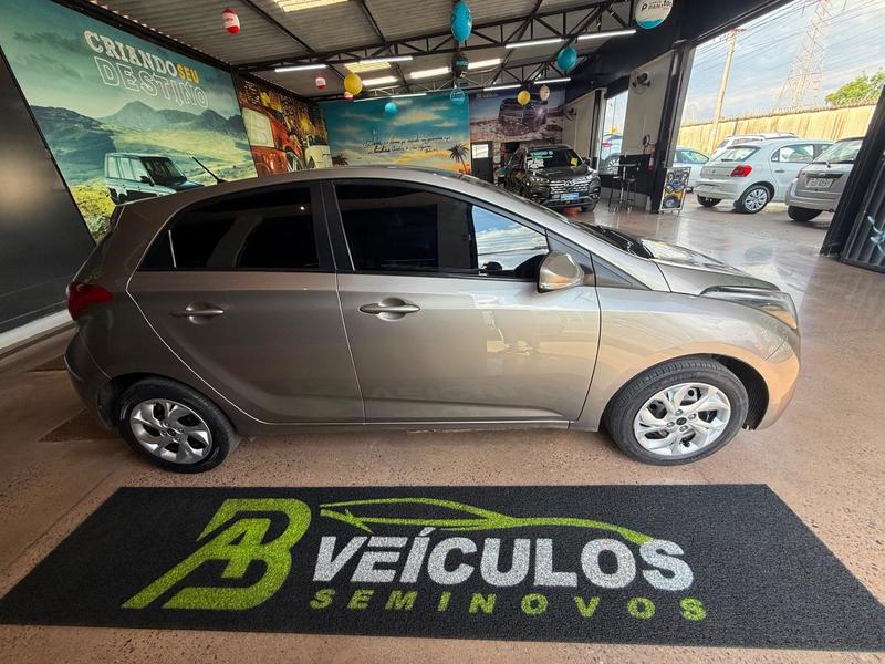 Hyundai HB20 1.0 Comfort - foto 8