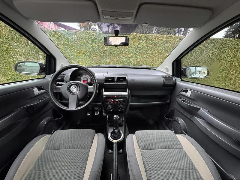 Volkswagen CrossFox - foto 13